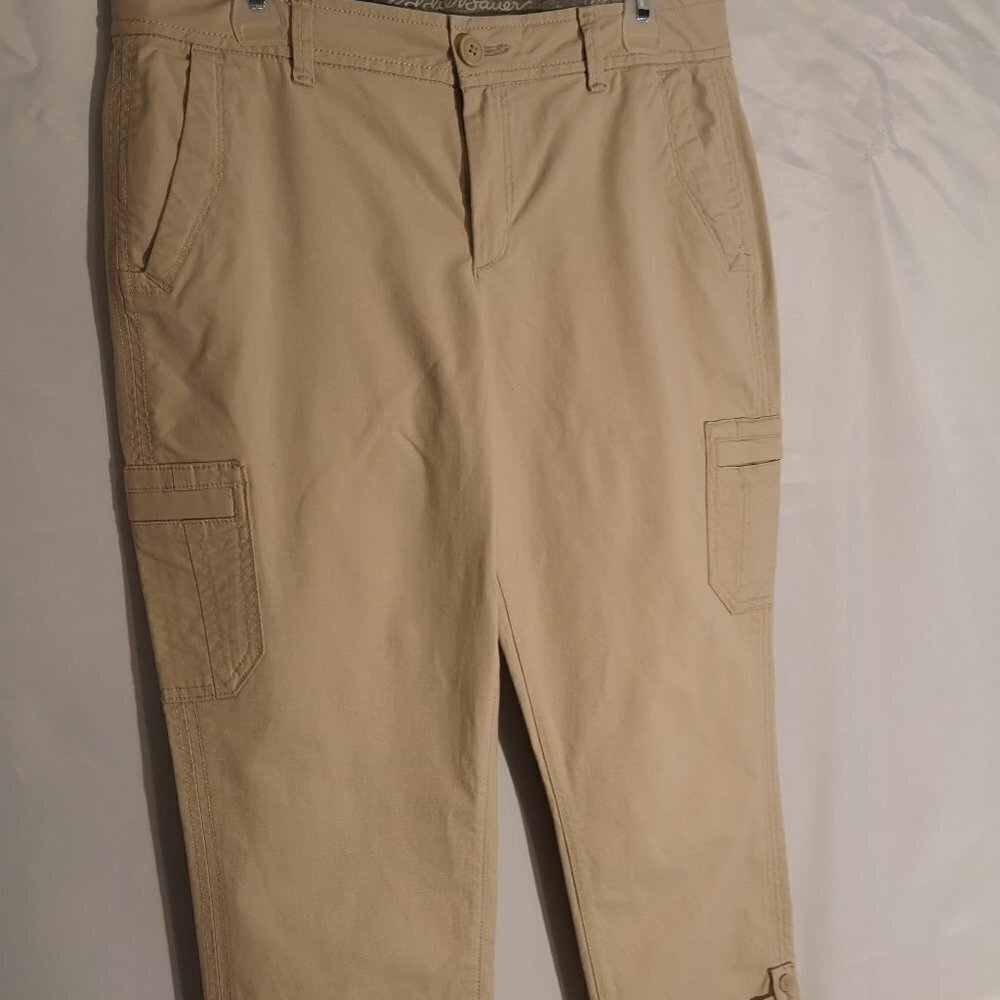 Eddie Bauer Ladies Size 8 Beige Slightly Curvy Crop Pants